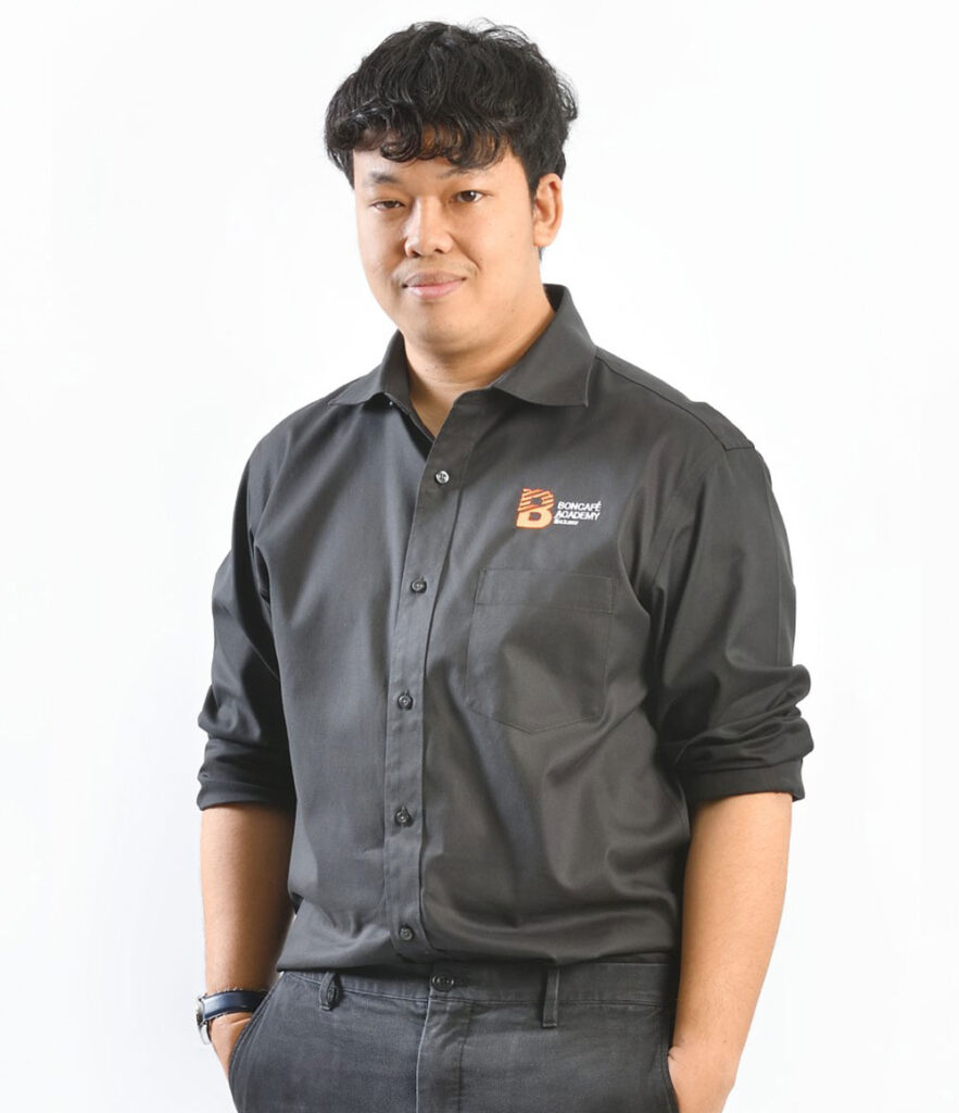 Read more about the article บุรัสกร สวัสดิ์ [มิก]